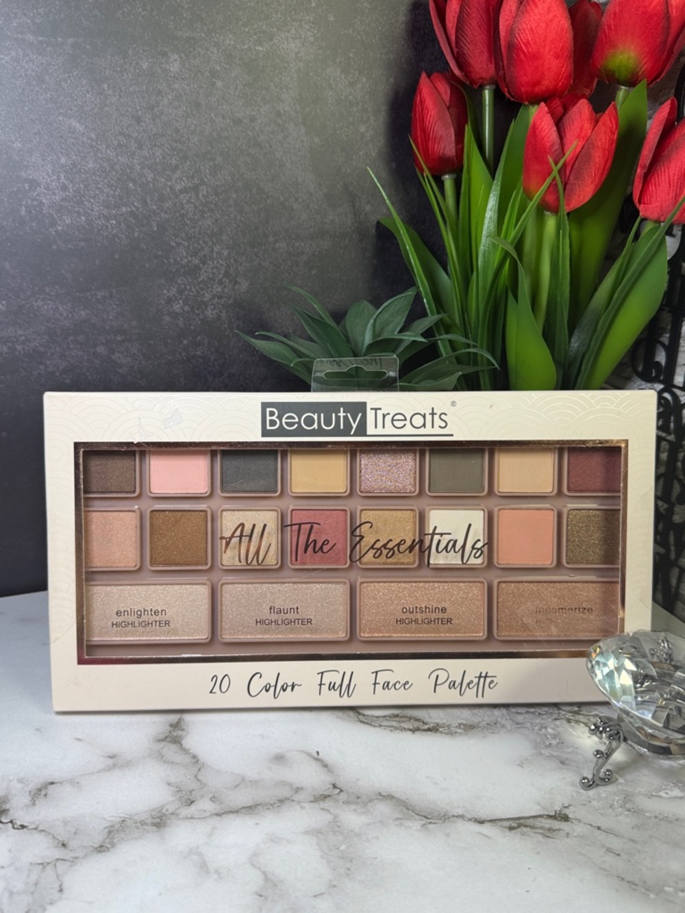 Beauty Treats All The Essentials 20-Color Eyeshadow Palette - Nude & Pink Tones